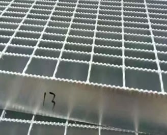 防滑格栅板